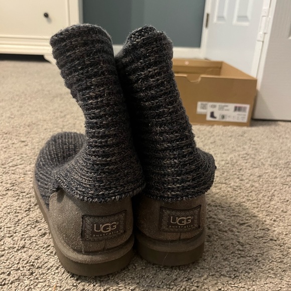 UGG Classic Cardy Sweater Boots - Picture 6 of 6